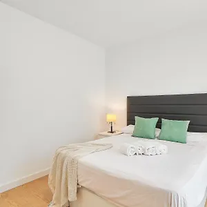 https://holidays-elite.hotelsinnerja.org